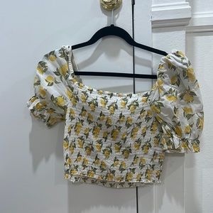 Lemon short sleeve crop top size small